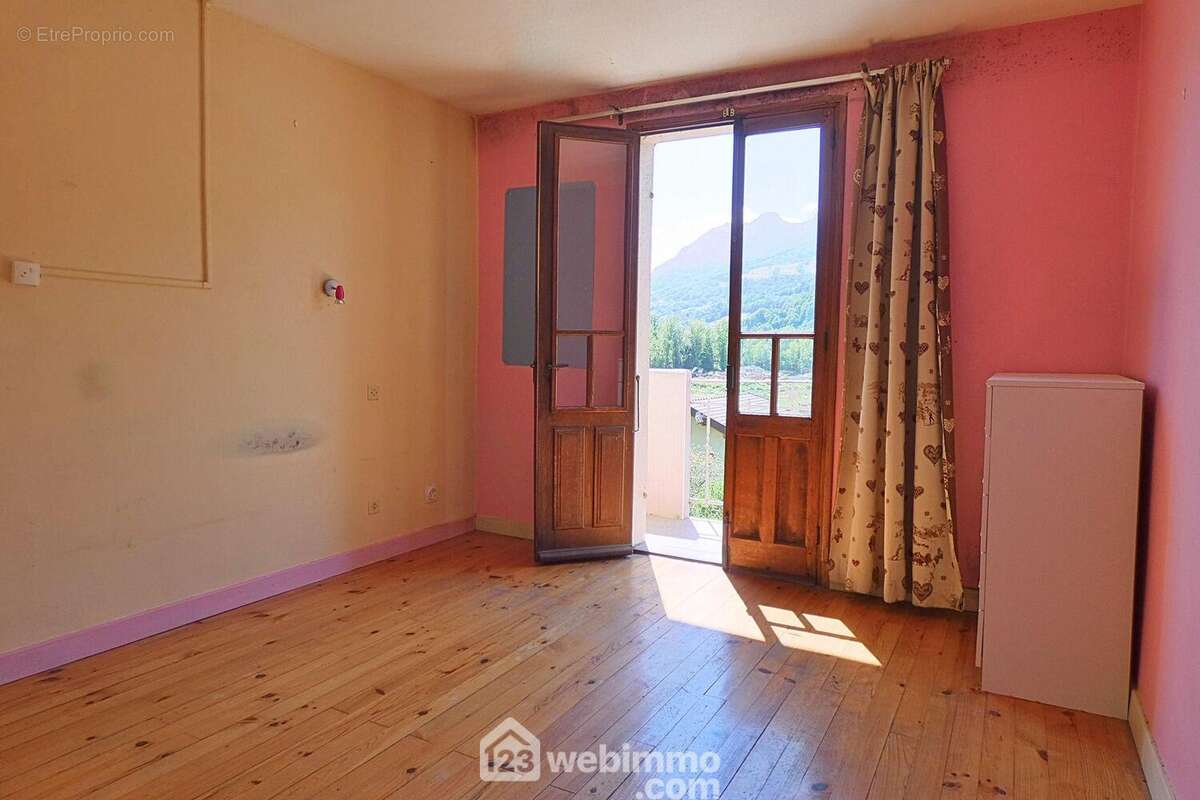 Celle-ci de 11 m² - Maison à UGINE