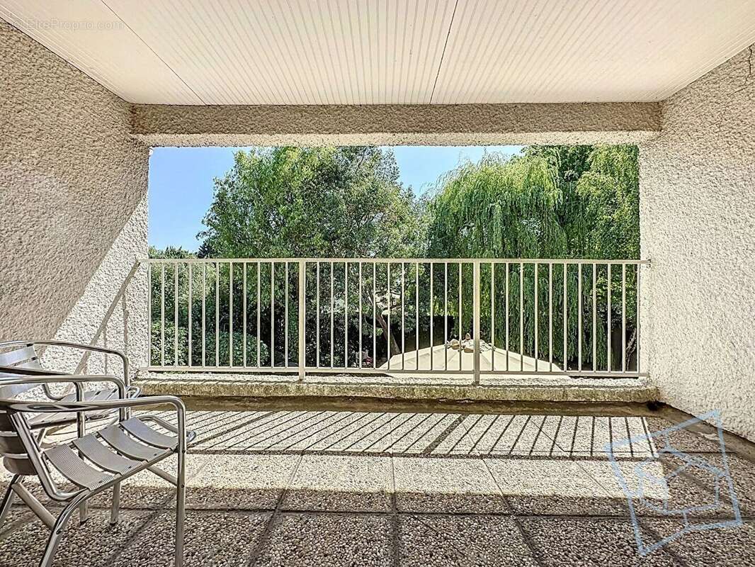 Maison à VOISINS-LE-BRETONNEUX