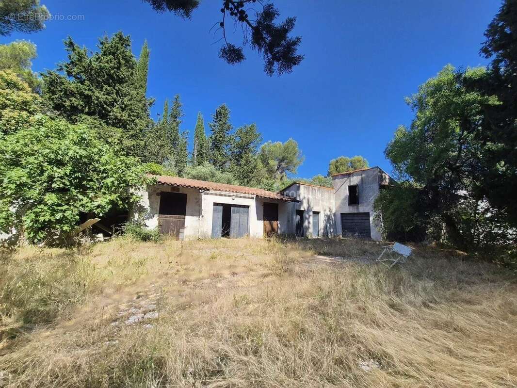 Terrain à DRAGUIGNAN