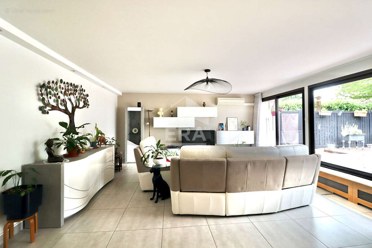 Appartement à CHAMPS-SUR-MARNE