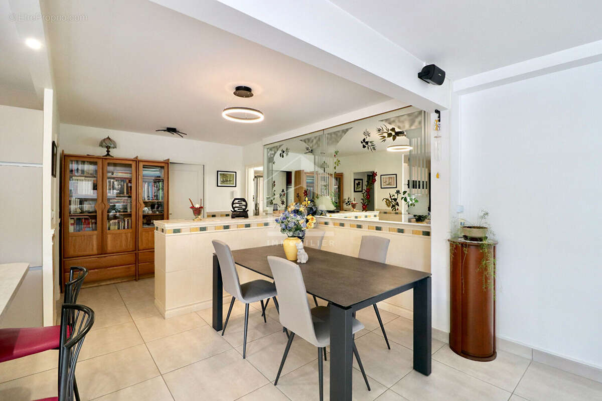 Appartement à CHAMPS-SUR-MARNE