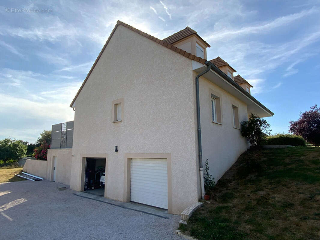 Maison à SAINT-SERNIN-DU-BOIS