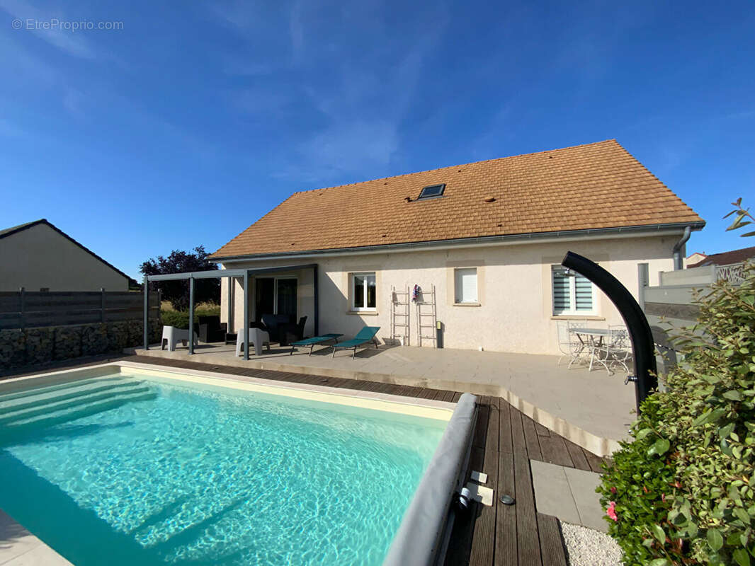 Maison à SAINT-SERNIN-DU-BOIS