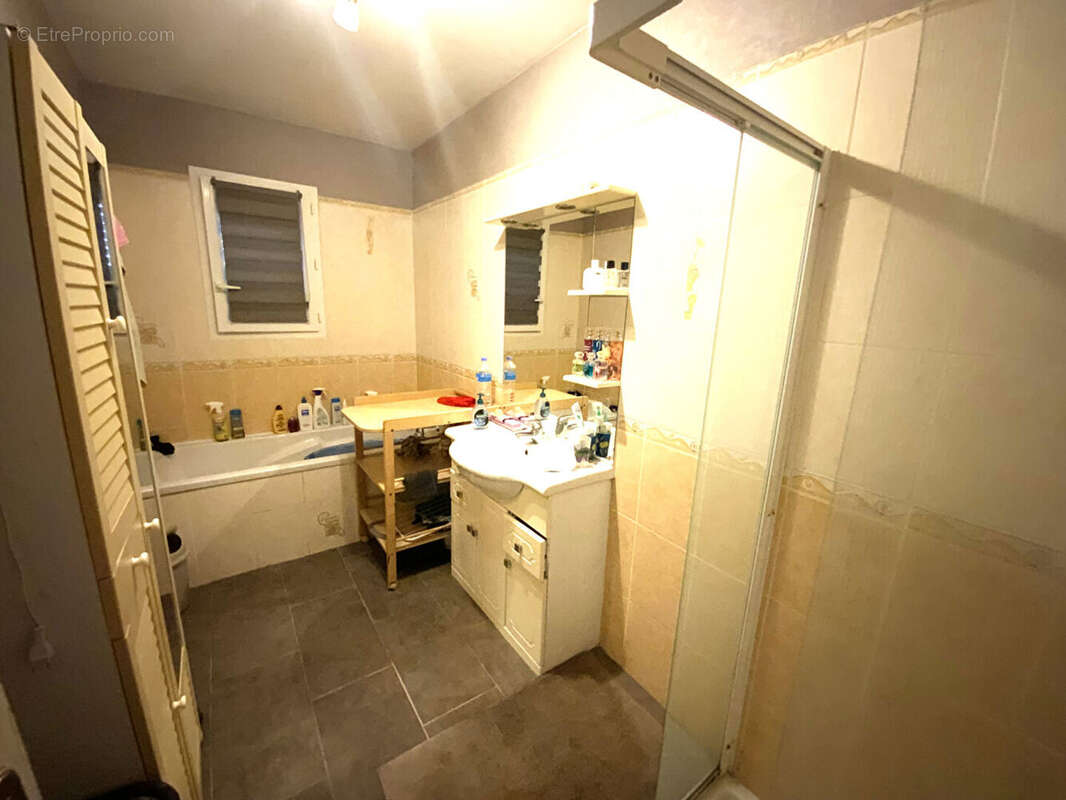 Maison à SAINT-SERNIN-DU-BOIS