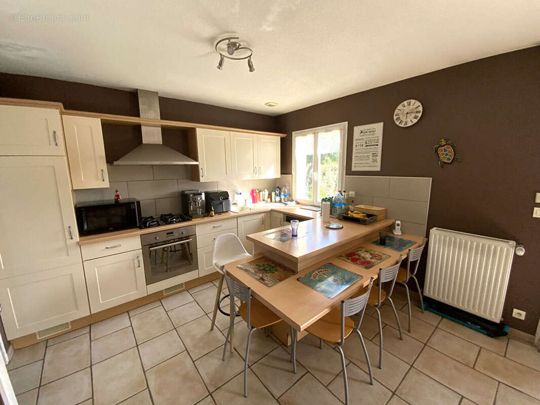 Maison à SAINT-SERNIN-DU-BOIS