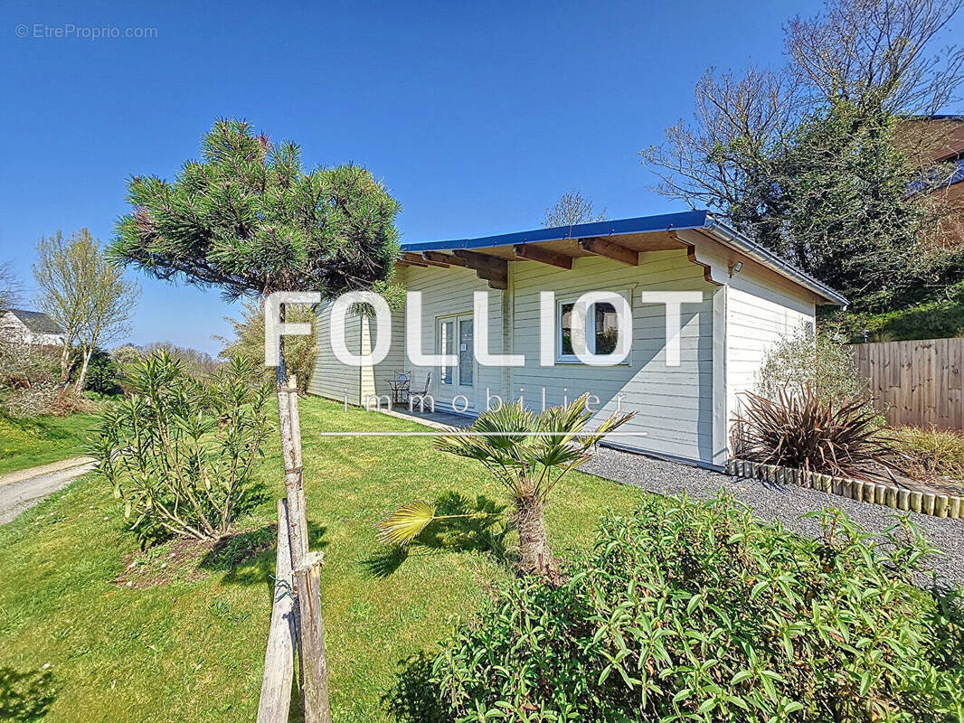 Maison à DONVILLE-LES-BAINS