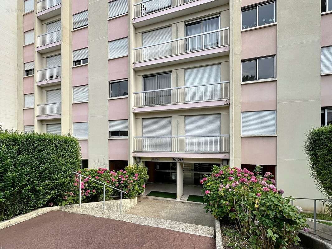 Appartement à GARCHES