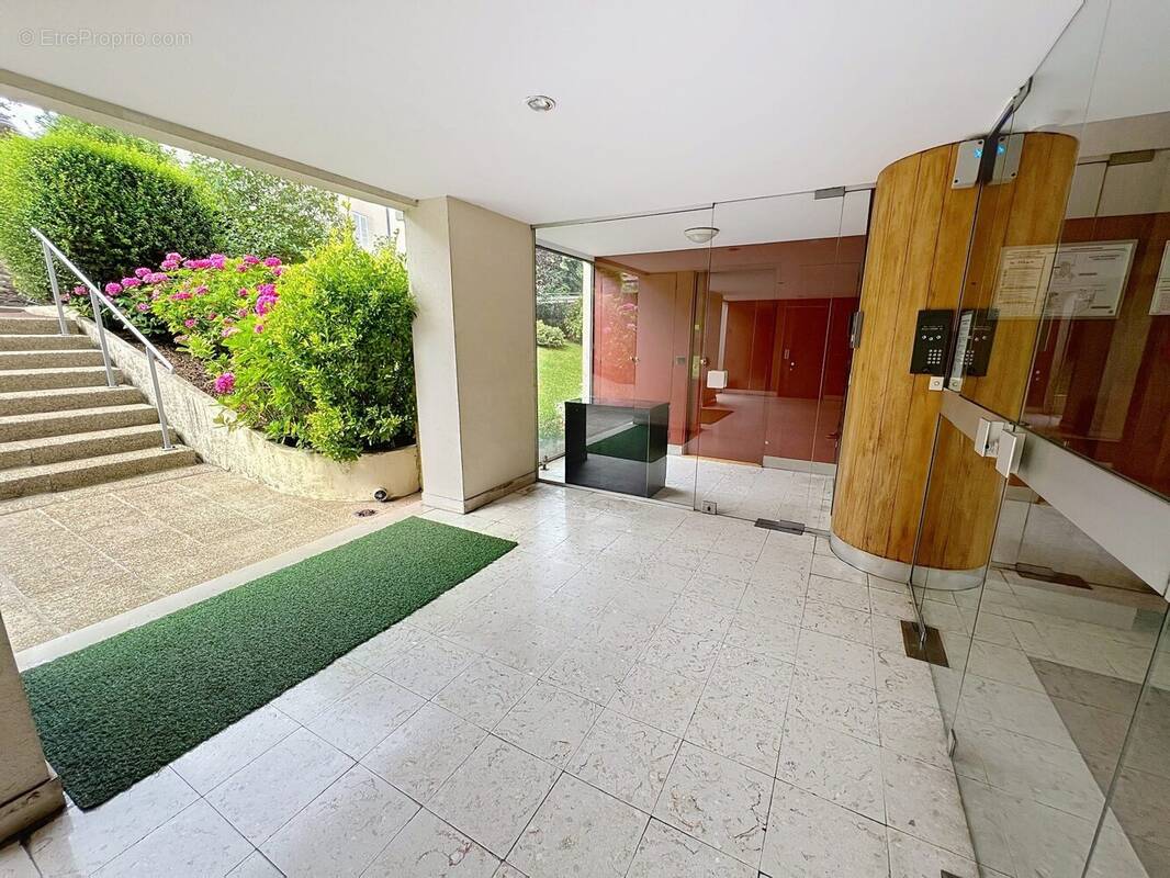 Appartement à GARCHES