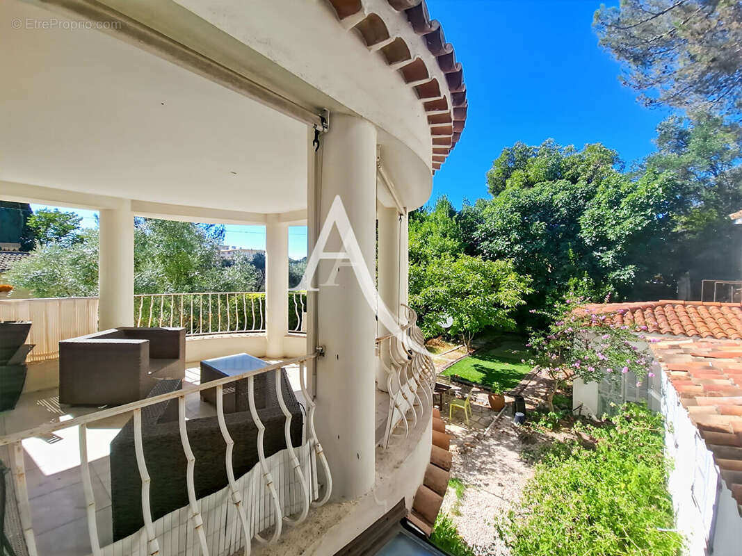 Appartement à LE CANNET