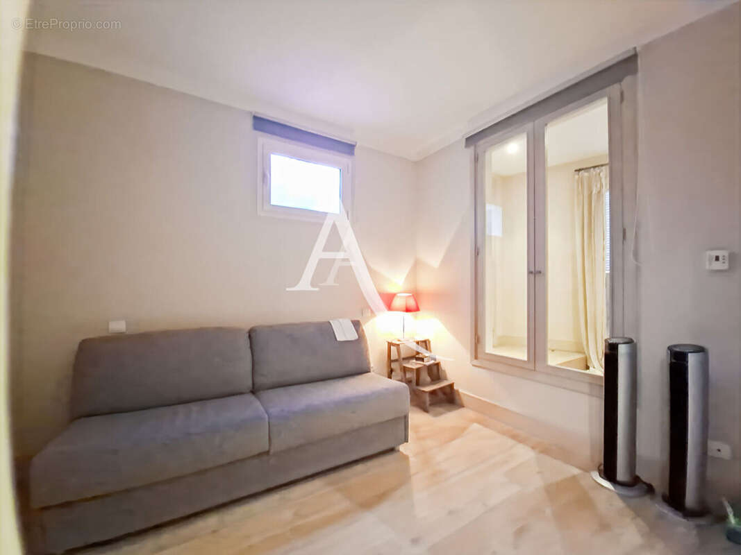 Appartement à LE CANNET