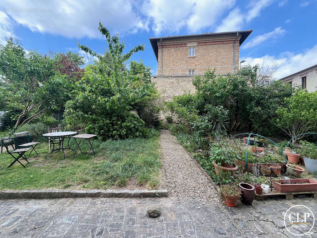 Appartement à FONTENAY-SOUS-BOIS