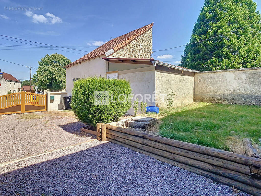 Maison à RICHEBOURG