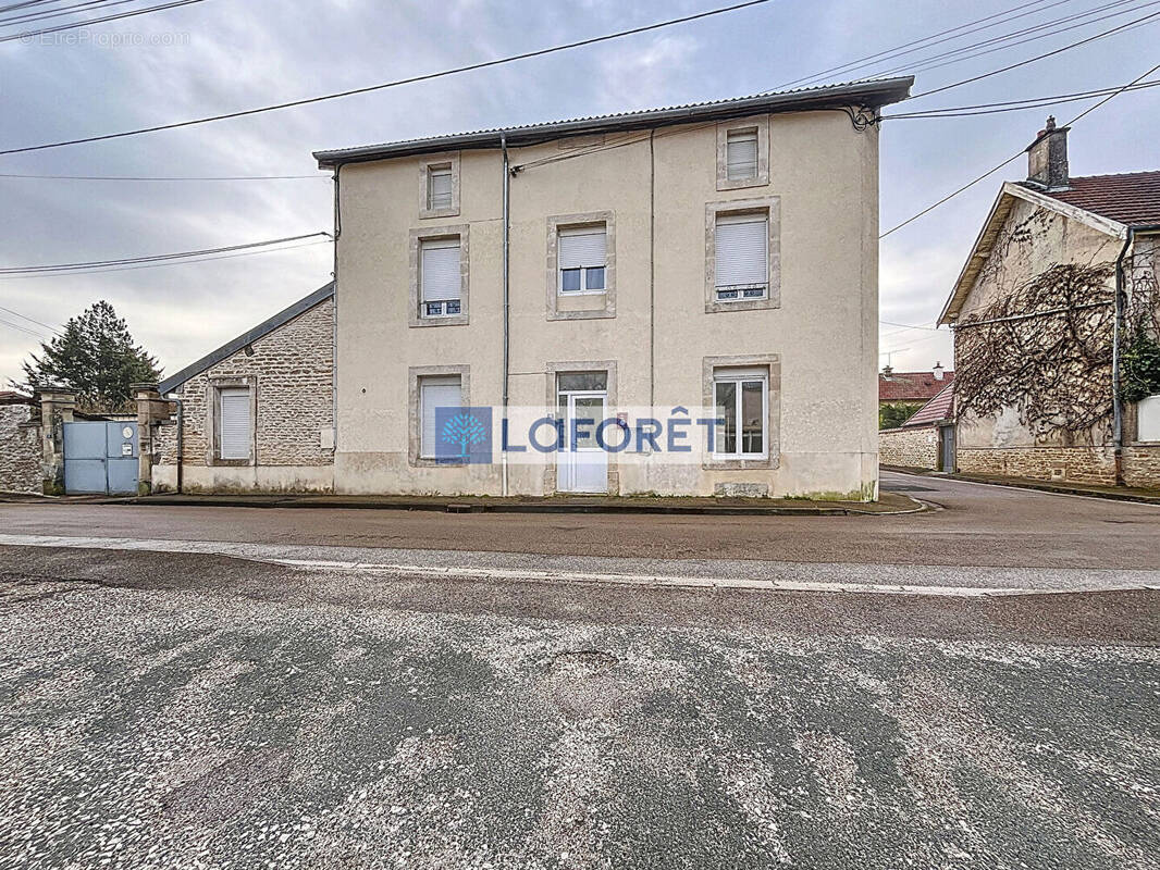 Appartement à CHAUMONT