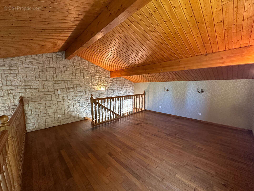 Maison à SAINT-JUERY