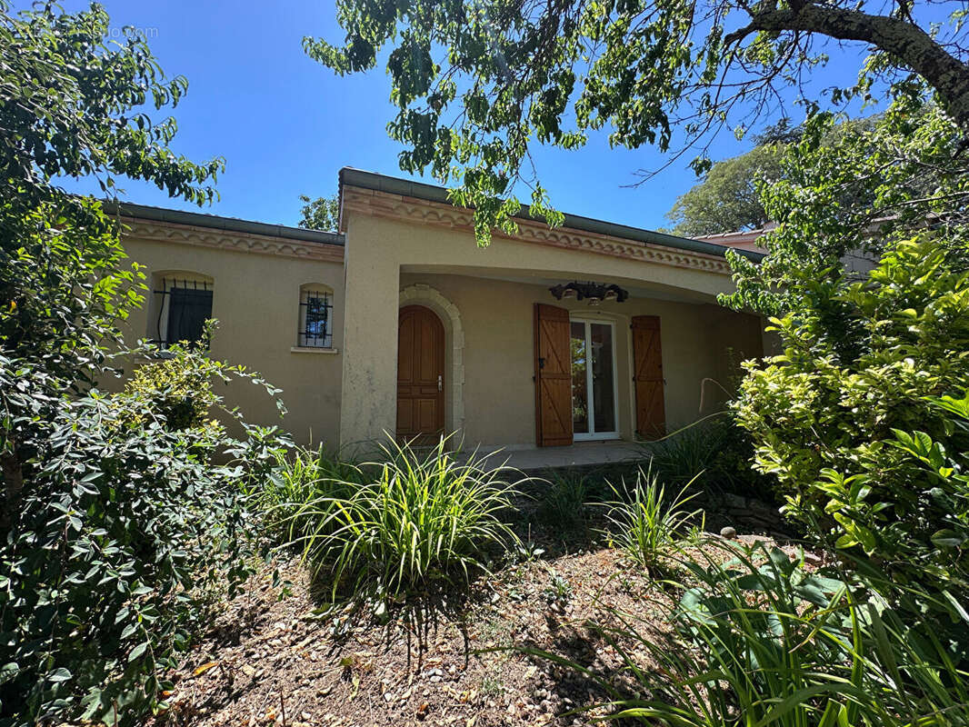 Maison à SAINT-JUERY