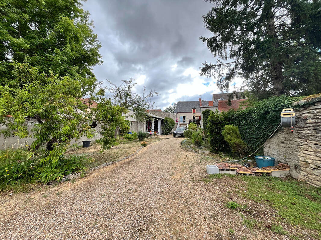 Maison à SAINT-PIERRE-LE-MOUTIER