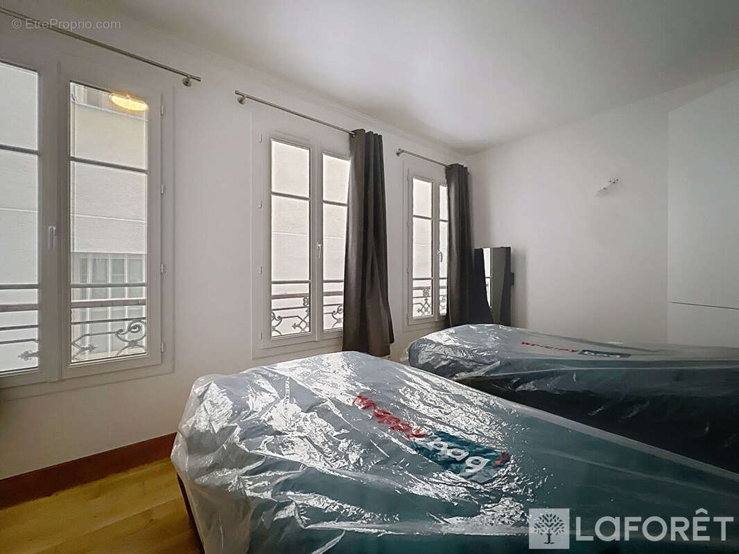 Appartement à PARIS-2E