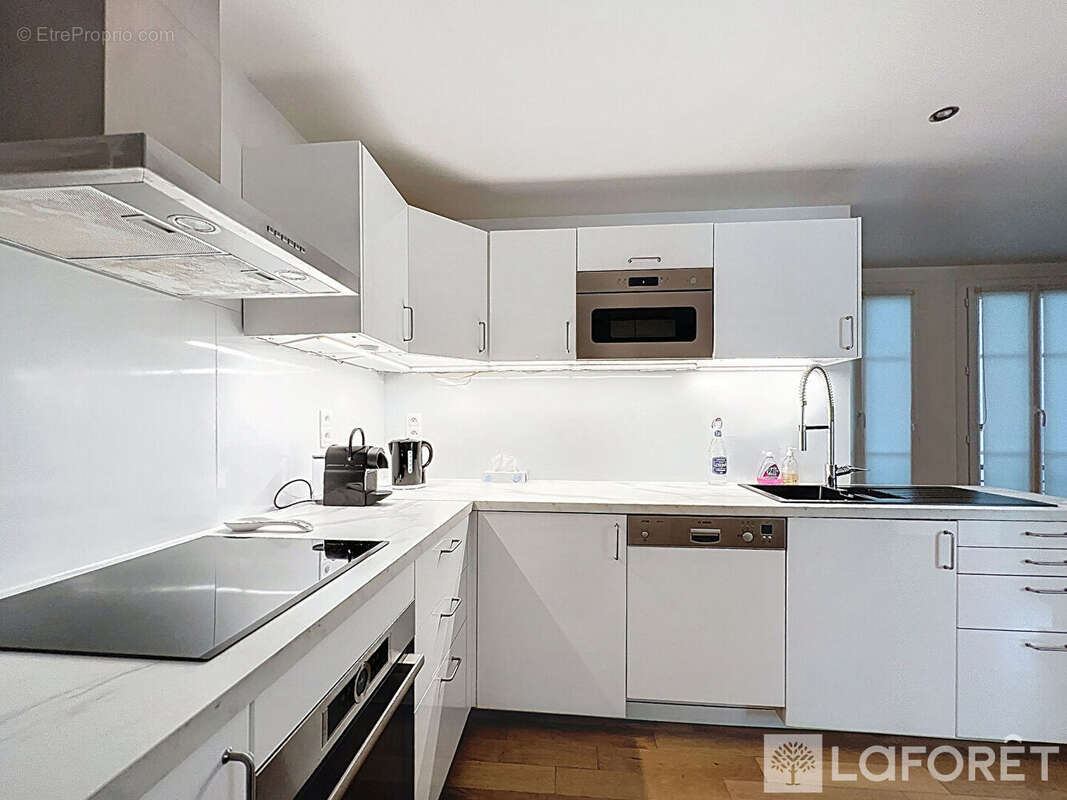 Appartement à PARIS-2E