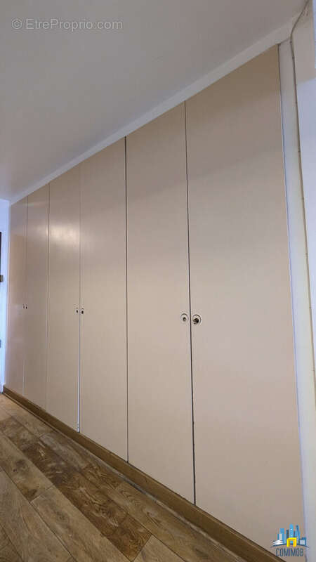 Appartement à COURBEVOIE