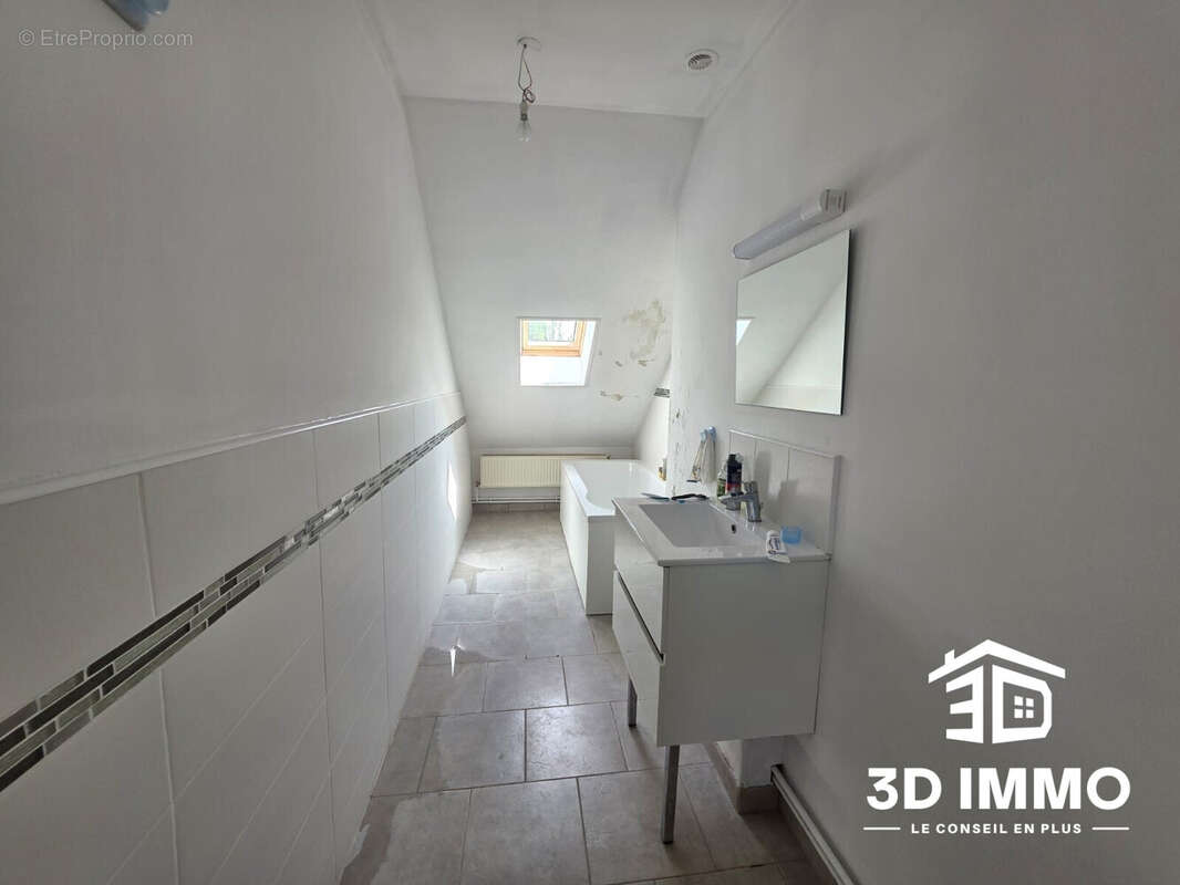 Appartement à AVESNES-SUR-HELPE