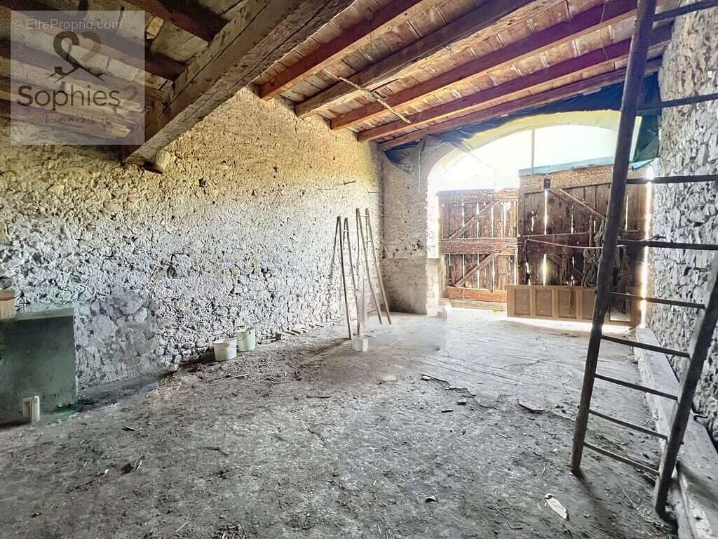 Maison à VARCES-ALLIERES-ET-RISSET