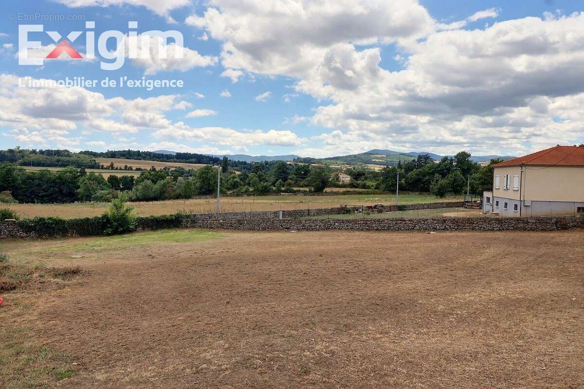 Terrain à ROIFFIEUX