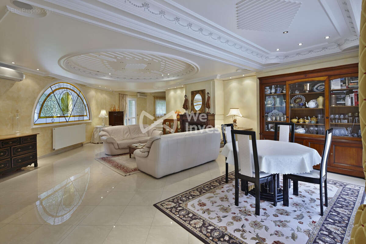 Maison à QUINCY-VOISINS