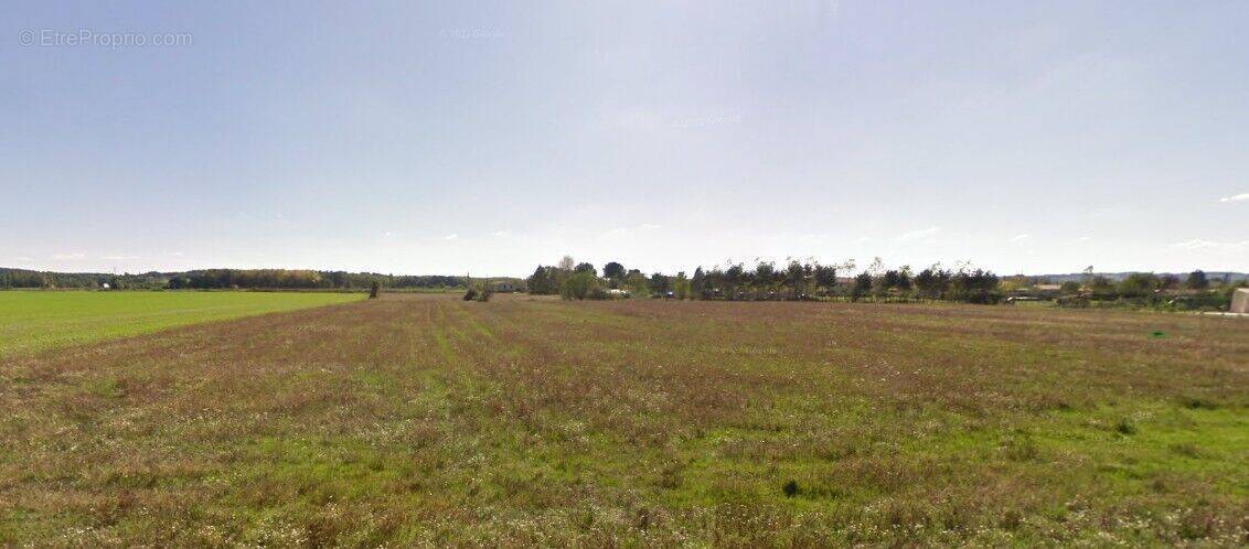 Photo 1 - Terrain à COURS-DE-PILE