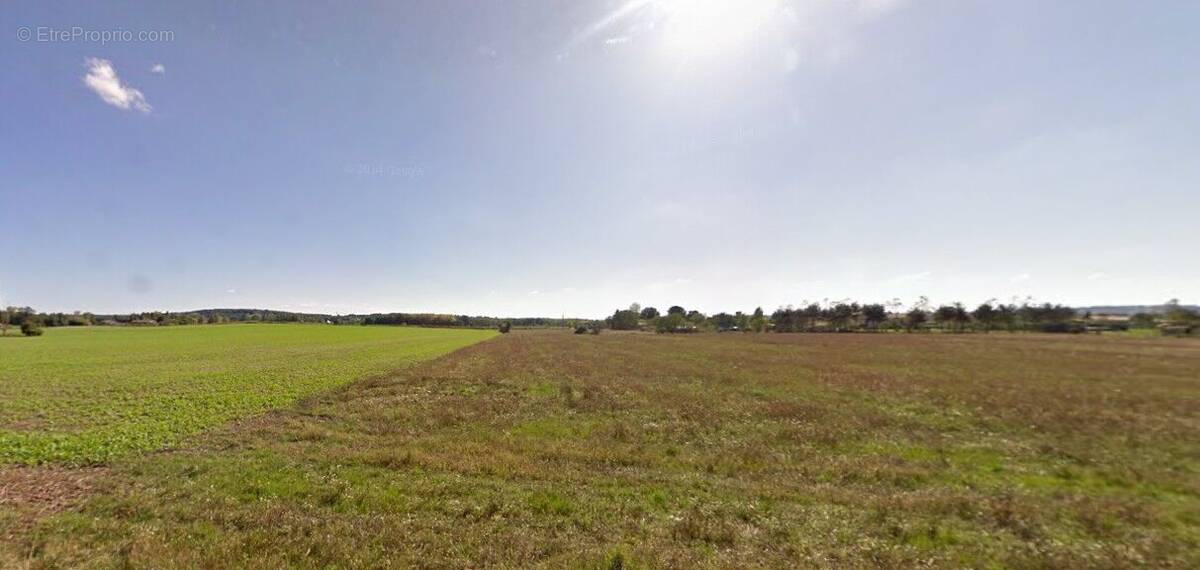 Photo 1 - Terrain à COURS-DE-PILE