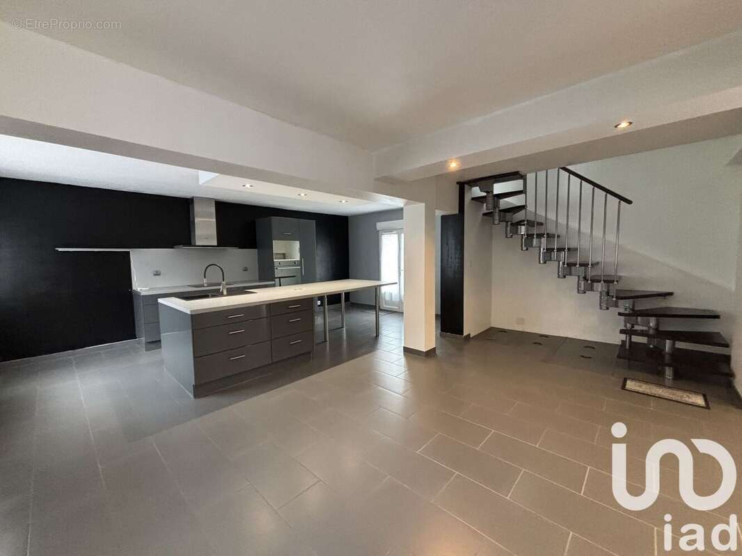 Photo 2 - Maison à CHARLEVILLE-MEZIERES