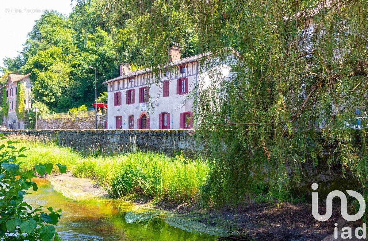 Photo 1 - Maison à SAINT-LEONARD-DE-NOBLAT