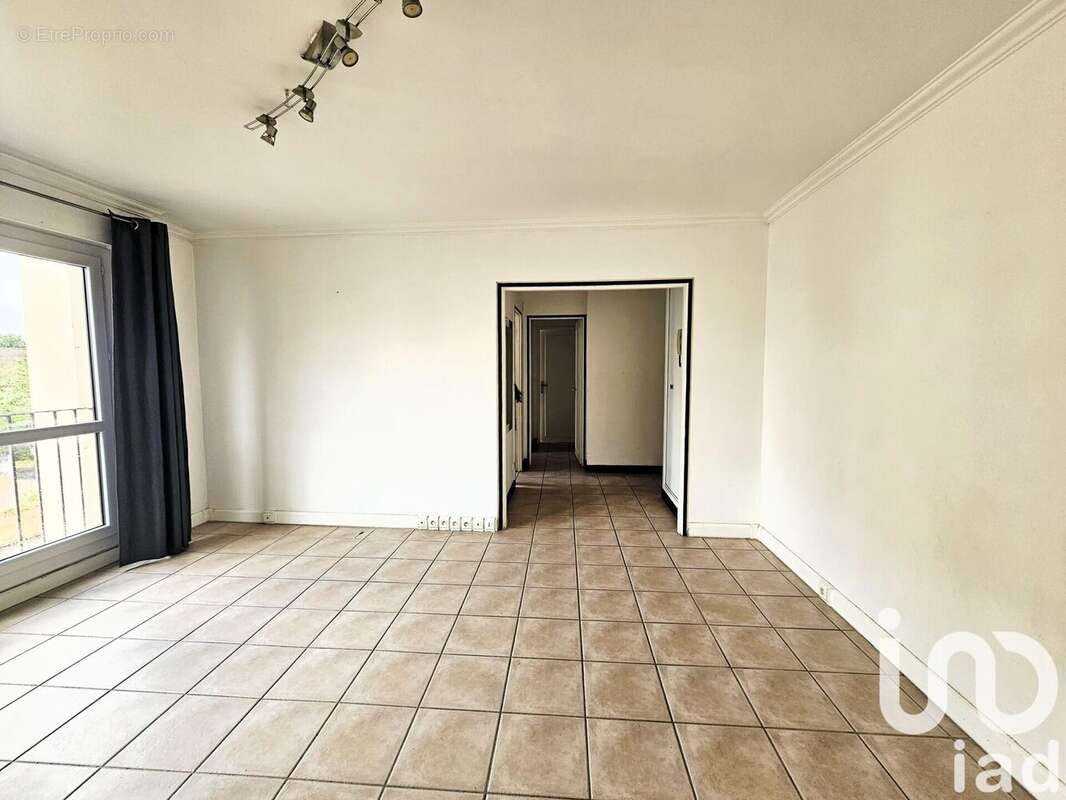 Photo 2 - Appartement à CHEVILLY-LARUE