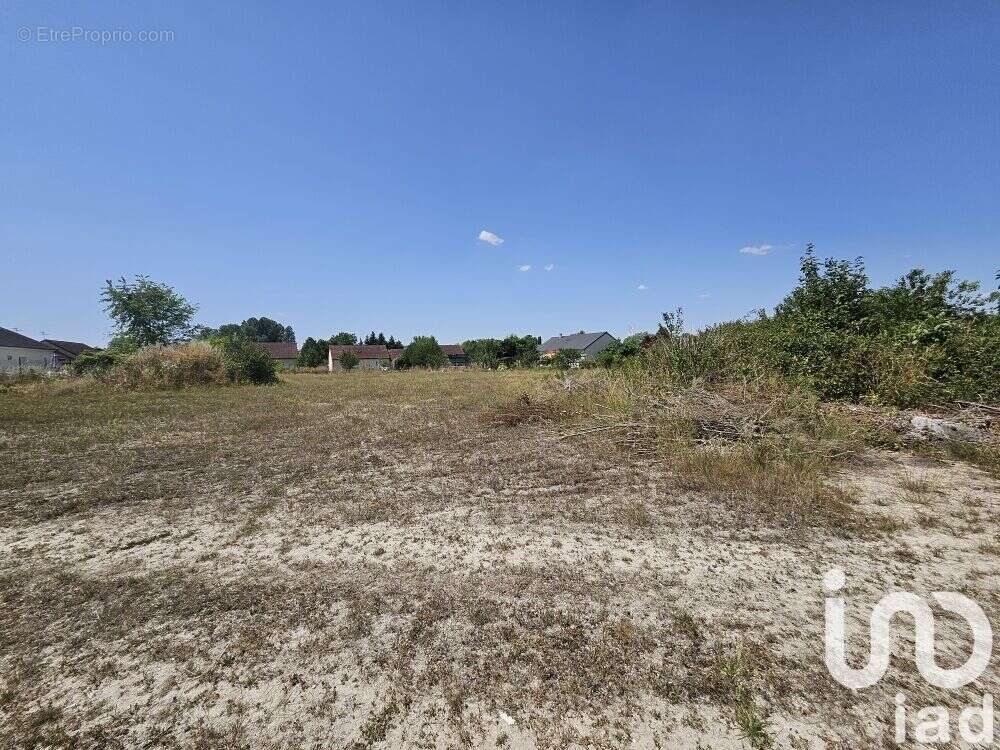 Photo 3 - Terrain à ESCLAVOLLES-LUREY