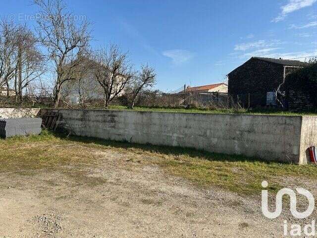 Photo 3 - Terrain à CHAVAGNES-EN-PAILLERS