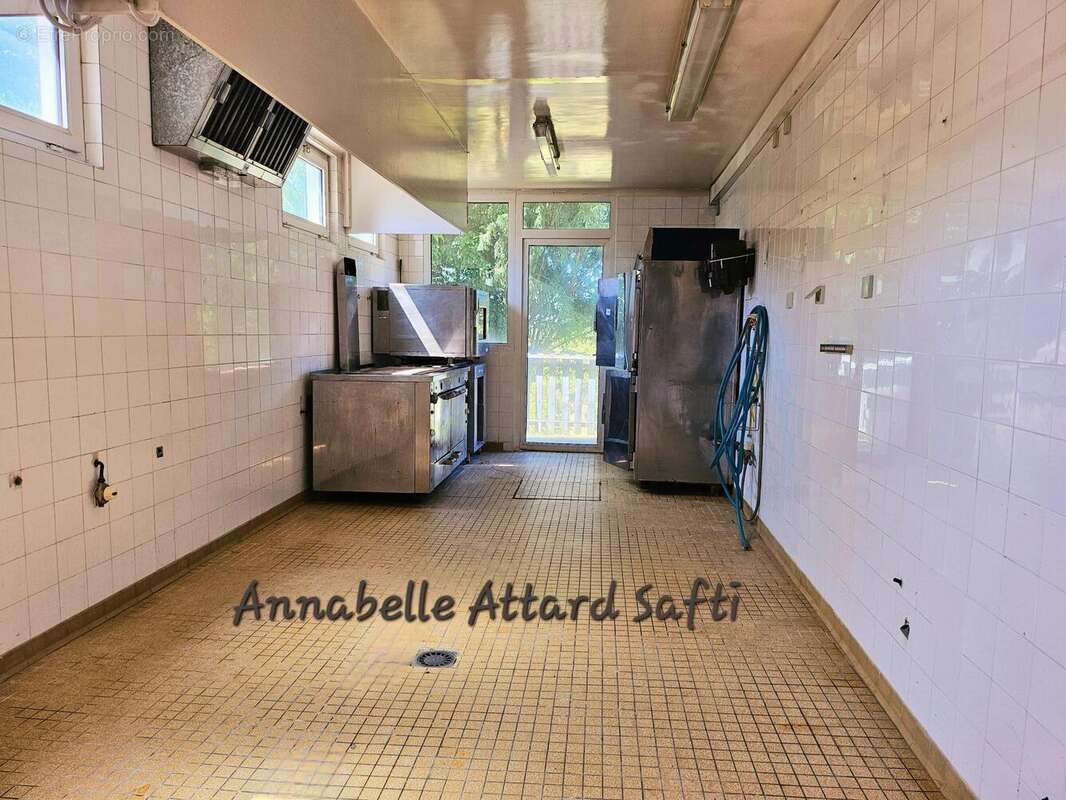 Photo 6 - Commerce à SORGES