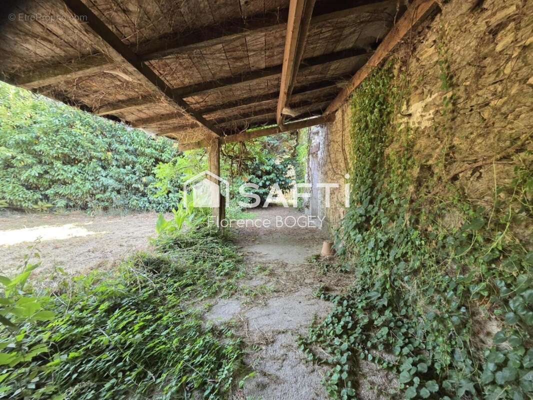 Photo 2 - Maison à SAINT-HILAIRE-LA-TREILLE