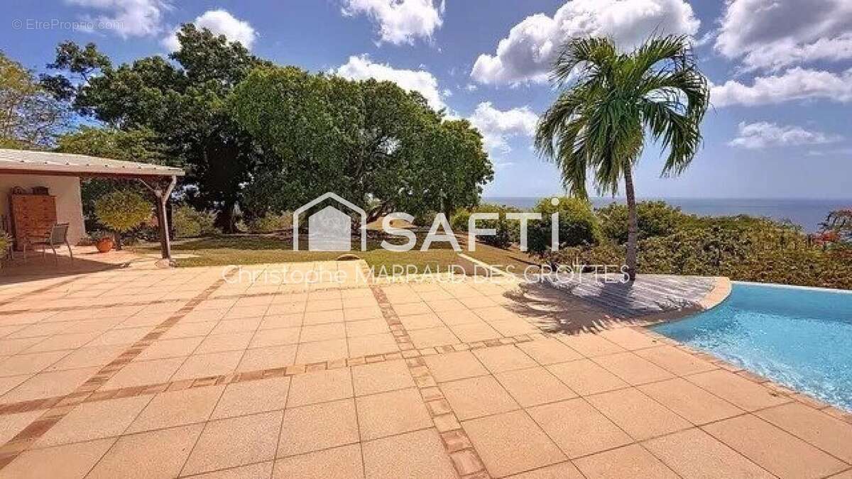 Photo 3 - Maison à LE CARBET