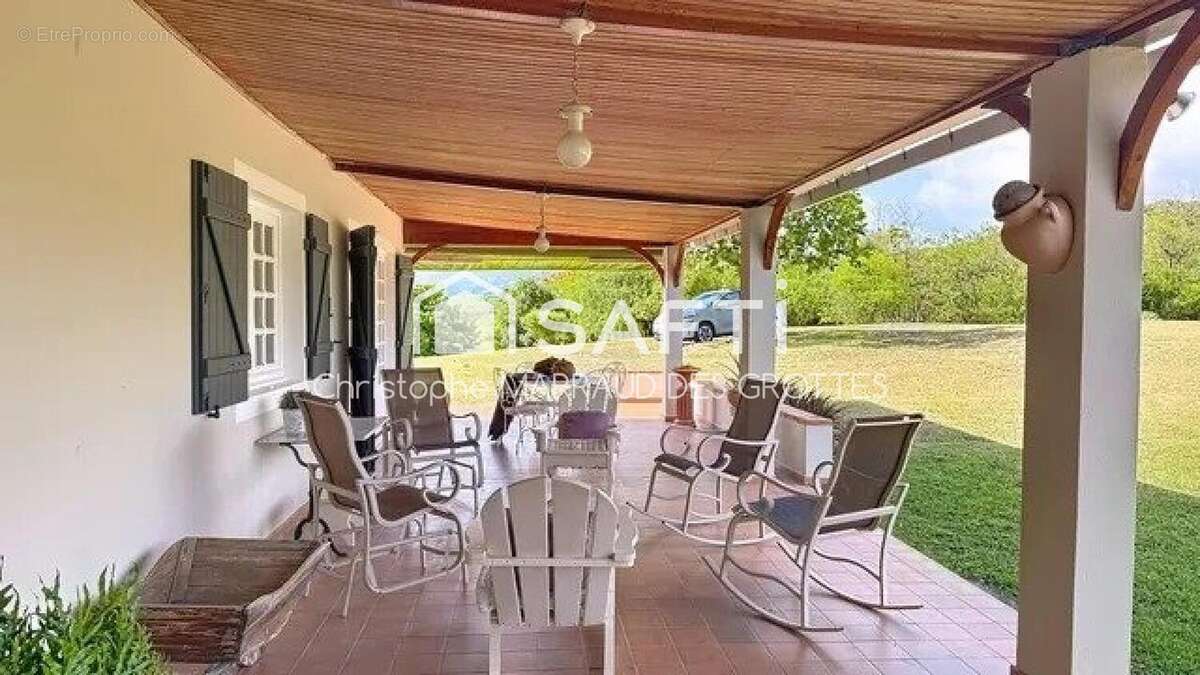 Photo 5 - Maison à LE CARBET