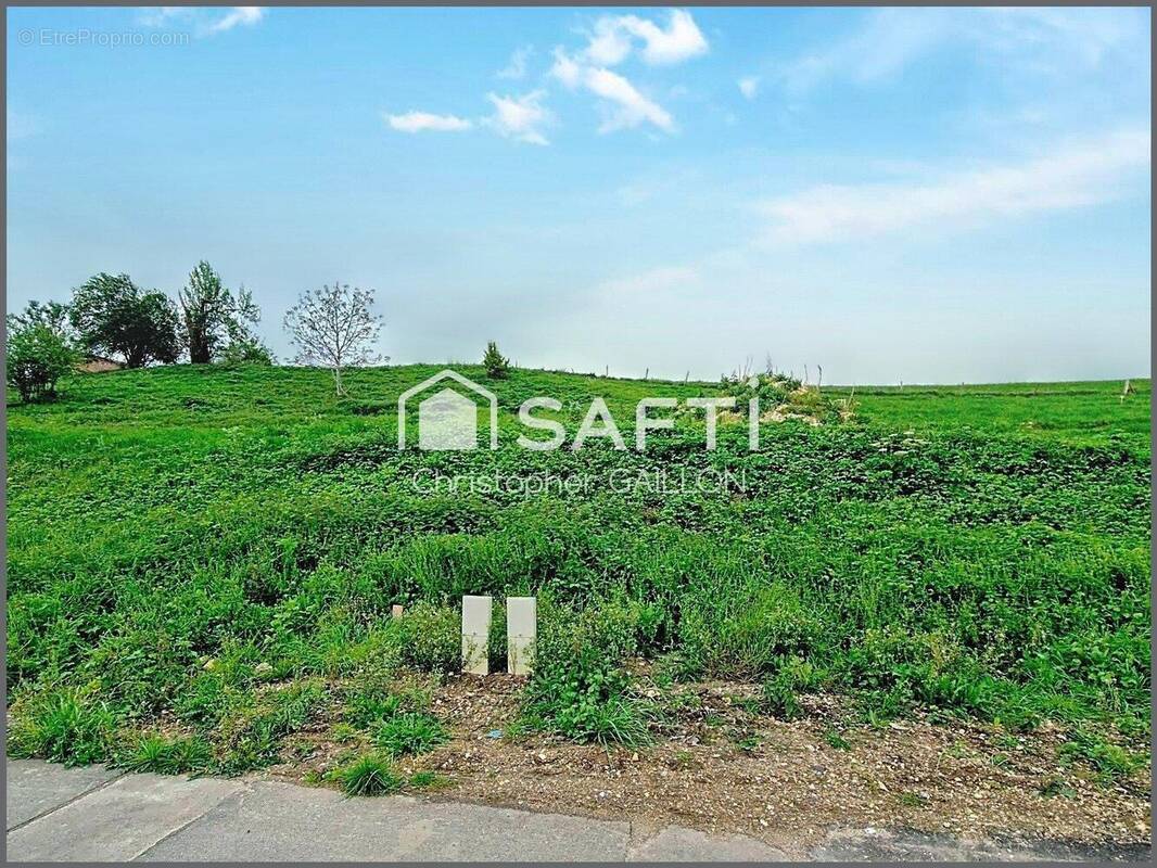 Photo 1 - Terrain à LE MESNIL-SOUS-JUMIEGES