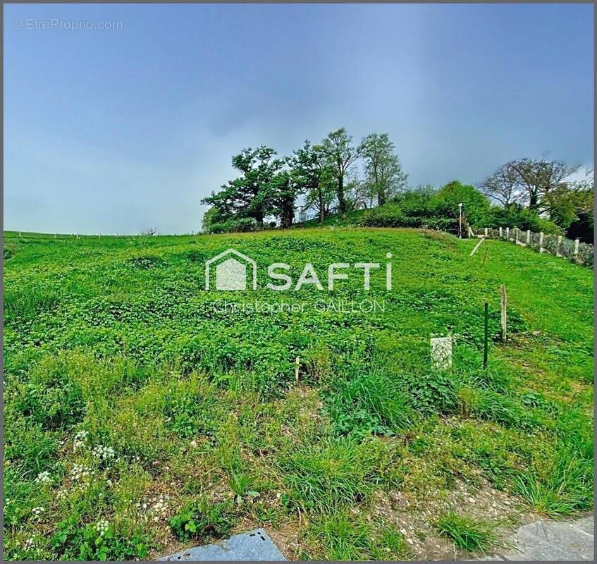 Photo 1 - Terrain à LE MESNIL-SOUS-JUMIEGES