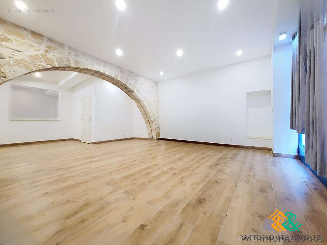 Commerce à BEAUCAIRE