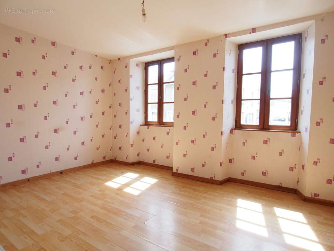 Maison à TOUR-EN-BESSIN