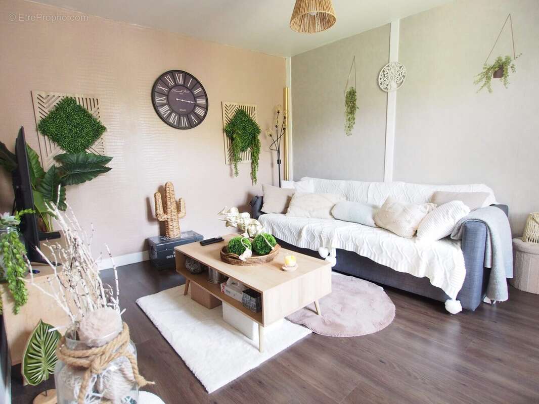 Maison à TOUR-EN-BESSIN