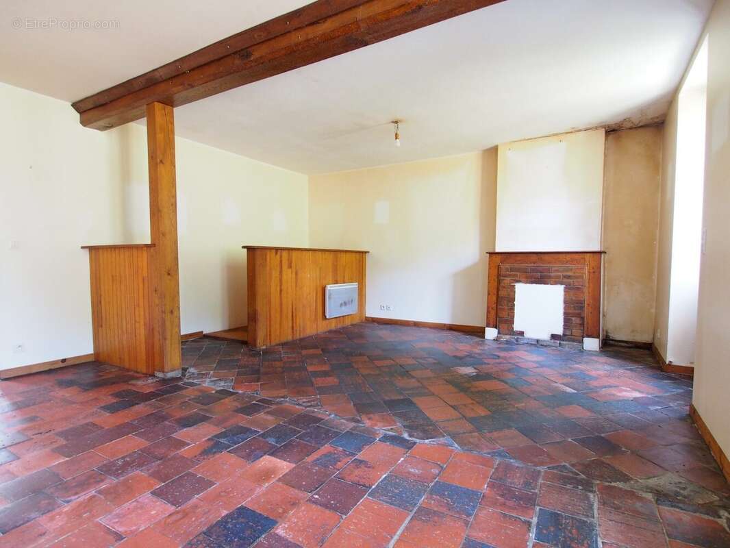 Maison à TOUR-EN-BESSIN