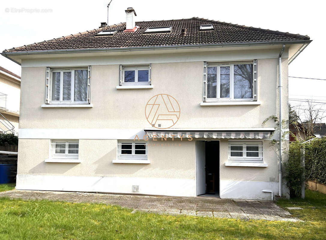 Maison à CHAMPIGNY-SUR-MARNE