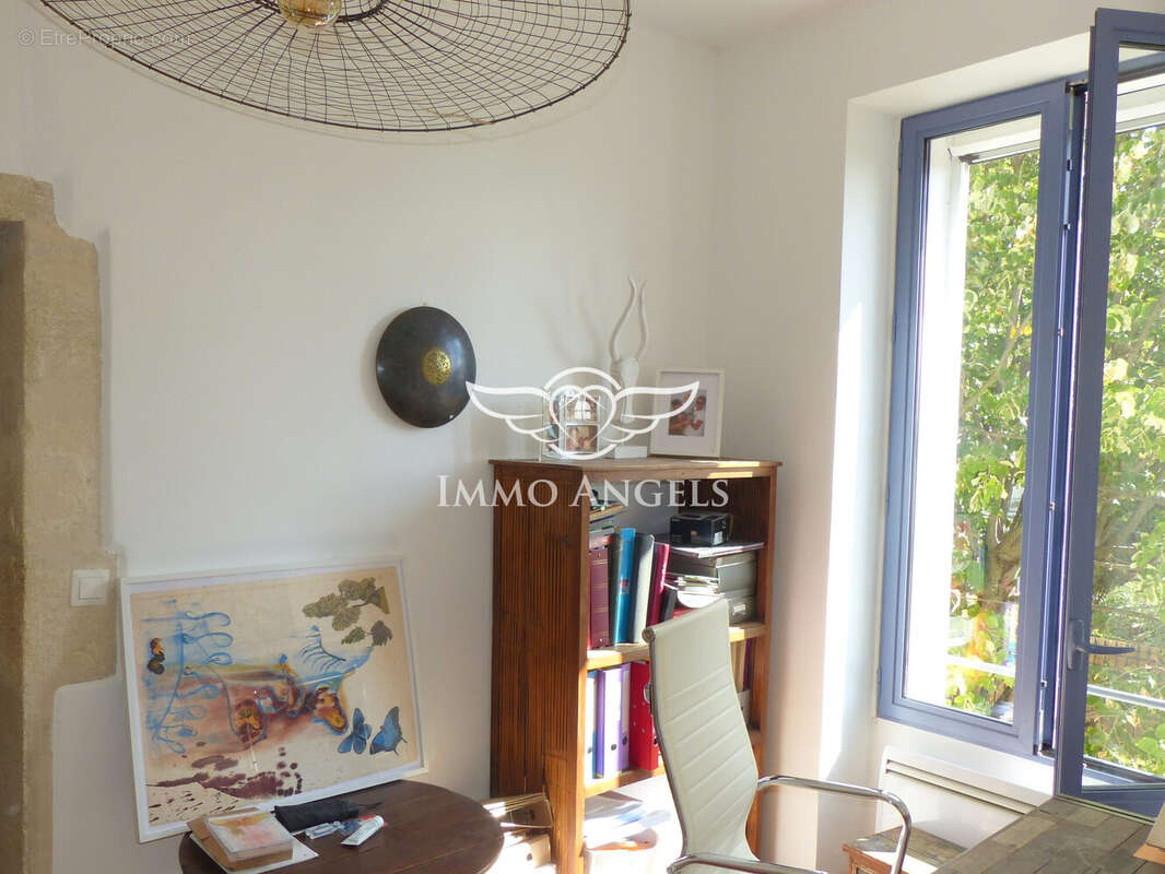 Maison à VILLEVIEILLE