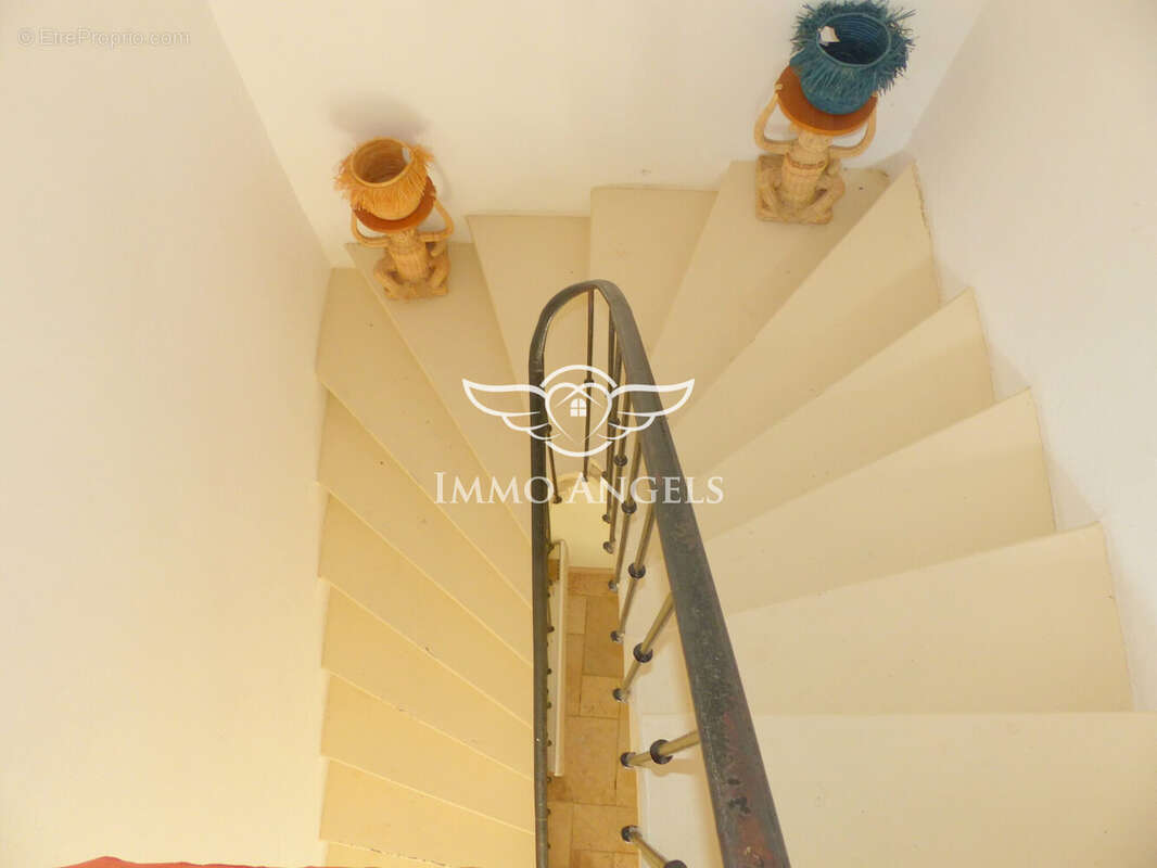 Maison à VILLEVIEILLE