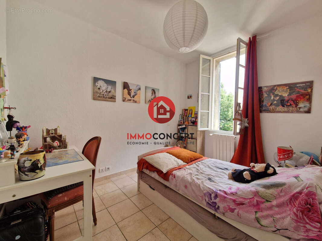 Maison à BAGNOLS-SUR-CEZE