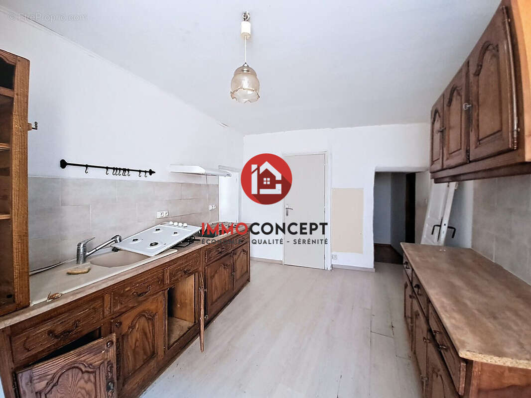 Appartement à ROQUEMAURE