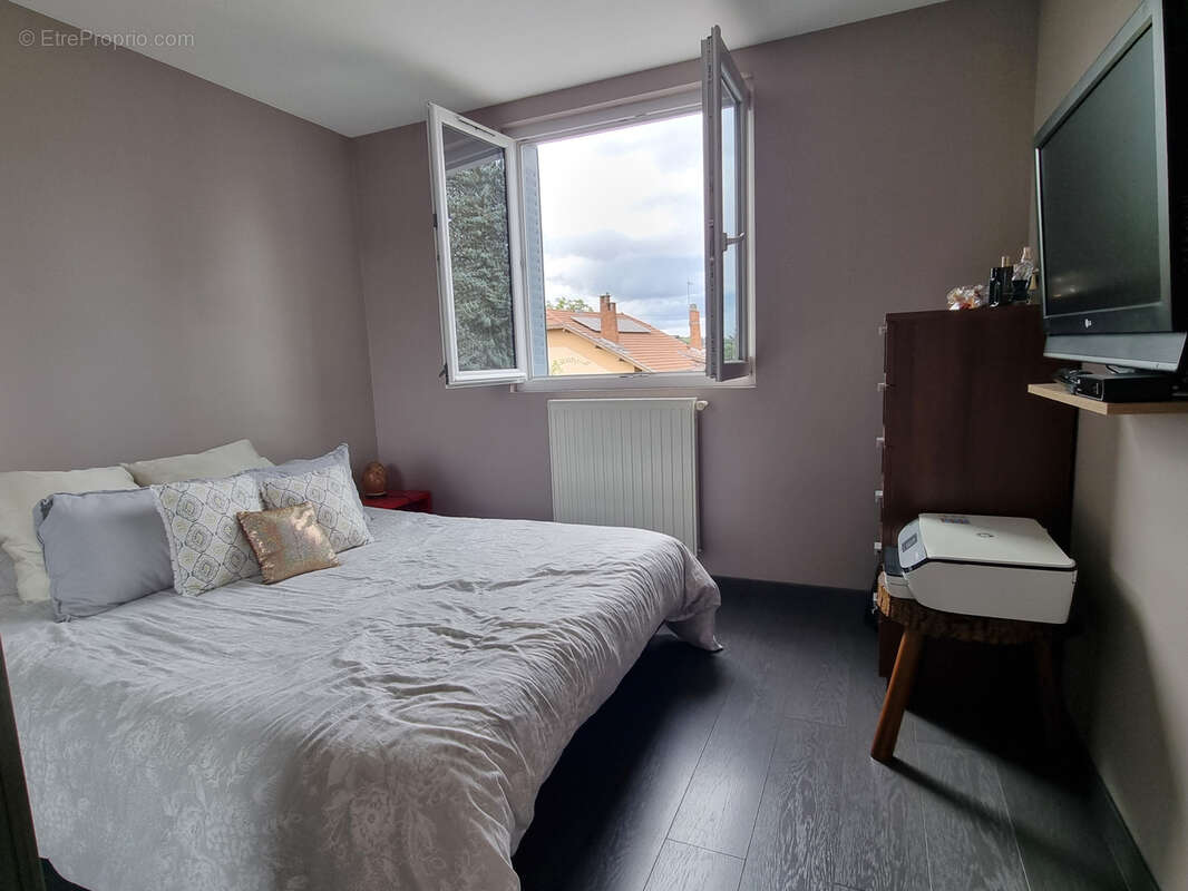 Appartement à TASSIN-LA-DEMI-LUNE